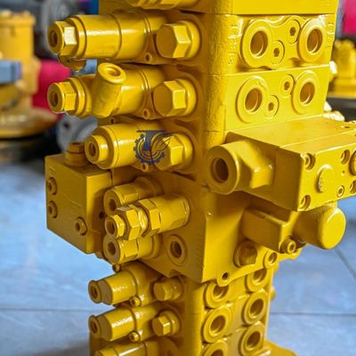 PC160LC-7 PC160-7 ระบบควบคุม วาล์ว Excavator Komatsu, 723-57-16100 เครื่องขุด ส่วนใหญ่