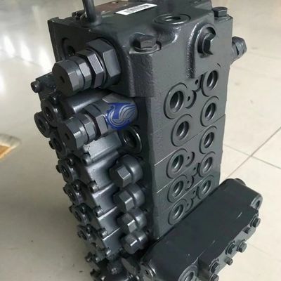 Komatsu PC55MR-3 D-375A วาล์วควบคุมหลักเครื่องขุด 723-18-18200 723-18-18201