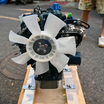 เครื่องยนต์ Kubota D782 ของแท้ รวมเครื่องยนต์ D782-ET05_CN4 เครื่องยนต์ดีเซล มอเตอร์ 9.8kw 2300 รอบ / นาที สําหรับชิ้นส่วนเครื่องขุด