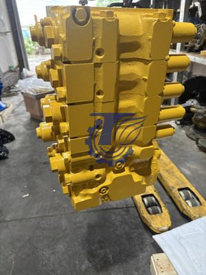 723-64-22400 วาล์วควบคุมหลักไฮดรอลิกสำหรับ Komatsu D275A-5 ชิ้นส่วนรถขุดหลังการขายต้นฉบับ