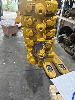 723-64-22400 วาล์วควบคุมหลักไฮดรอลิกสำหรับ Komatsu D275A-5 ชิ้นส่วนรถขุดหลังการขายต้นฉบับ
