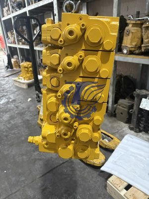 723-64-22400 วาล์วควบคุมหลักไฮดรอลิกสำหรับ Komatsu D275A-5 ชิ้นส่วนรถขุดหลังการขายต้นฉบับ
